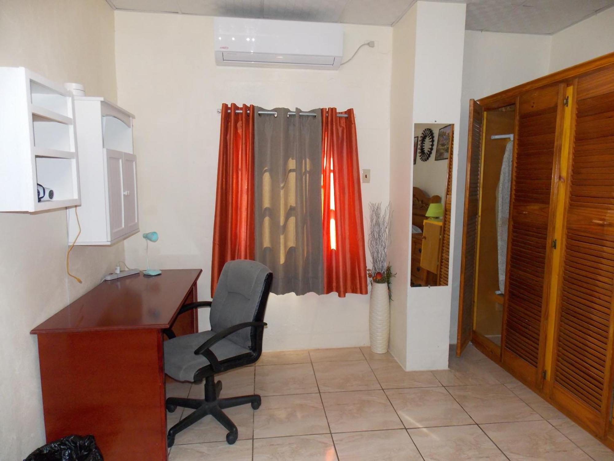 Stewart Apt- Trincity, Airport, Washer, Dryer, Office, Cable , Wifi Екстер'єр фото
